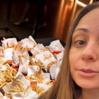 La sposa al matrimonio sceglie il McDonald's al posto del catering: «Piace a tutti, volevamo stupire gli ospiti»