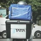 Nasce Tà-Ttà Delivery: i guaglioni di Napoli sfidano i giganti della consegna a domicilio