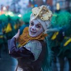 Carnevale, prima sfilata a Viareggio con i carri allegorici di Greta Thunberg e CR7