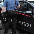 immagine «Papà: mamma ti tradisce», e lei viene arrestata