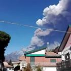 L'Etna dà spettacolo a Natale: l'eruzione in corso Video