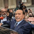 Berlusconi l'immortale: «Più forti delle spallate»