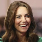 Kate Middleton si diverte come una bambina in Danimarca: il video sullo scivolo, ma William non c'è