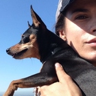 Elisabetta Canalis, morta la cagnolina Mia. Il doloroso addio dopo 16 anni: «Grazie per il tuo amore»