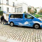 Stellantis e Hype presentano a Parigi una flotta di 50 taxi a idrogeno accessibili alle sedie a rotelle