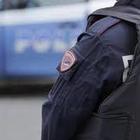 Roma, prova a rapinare un poliziotto: arrestato 27enne