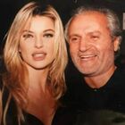 Alba Parietti, gli auguri a Gianni Versace per il suo compleanno: «Un privilegio essere scelta da te»
