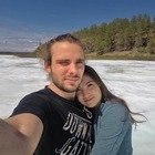 Italiano parte da solo in bicicletta verso il Polo Nord e trova l'amore in Siberia: Lorenzo Barone sposa Aygul