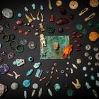 Pompei, trovato il tesoro della fattucchiera: ambre, pietre preziose e amuleti di ogni tipo
