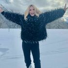 Michelle Hunziker e la danza della neve: «Ieri è caduto qualche fiocco ma non abbastanza»