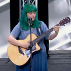 X Factor, chi è Casadilego la ragazza dai capelli verdi che ha emozionato i giudici