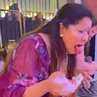 Clienti di un ristorante vomitano sangue dopo aver bevuto ghiaccio per rinfrescarsi