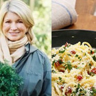 Martha Stewart e la carbonara da incubo: aglio, panna, bacon e prezzemolo tra gli ingredienti di una pasta scotta