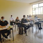 Professori sani in quarantena e pochi supplenti, così le scuole vanno in crisi in Umbria