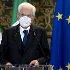 Mattarella, insulti e offese sul web: perquisizioni in tutta Italia, tra gli 11 indagati anche un prof universitario