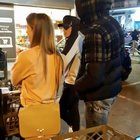 Napoli: Callejon, Llorente e Ospina in fila di notte al supermercato