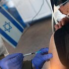Vaccino, in Israele casi Covid scesi 2 settimane dopo prima dose: «Calo dei positivi del 33%»
