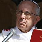 Papa Bergoglio fa psicanalisi: «Attenzione ai preti narcisisti»