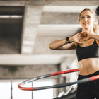 Hula Hoop, i benefici incredibili del cerchio e quante calorie si bruciano