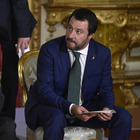 Stretta di Salvini sulle Ong, ma non farà strappi