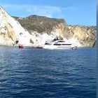 Ponza, panfilo di 40 metri naufraga fra gli scogli: soccorsi turisti russi