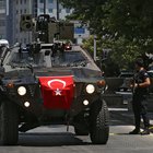 • Istanbul, spari in municipio: vicesindaco grave