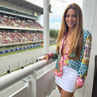 Shakira a Barcellona per la prima volta senza Piqué, ospite al Gp di Formula 1: flirt con Lewis Hamilton?