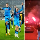Napoli in festa dopo la vittoria a Torino: in migliaia per l'arrivo della squadra a Capodichino, Osimhen e Kvara sul tetto del bus