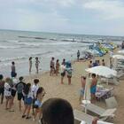 Rissa e coltellate, choc in spiaggia a Olbia: 35enne in fin di vita
