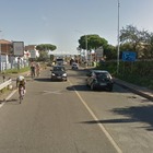 Donna trovata morta su un marciapiede di via Casilina: forse è stata investita