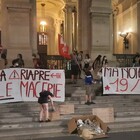 Scuola, protesta nella notte al Miur: «Il 19 Novembre si scende in piazza»