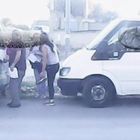 Sui pulmini soprattutto donne per viaggi fino a Metaponto Sui pulmini soprattutto donne per viaggi fino a Metaponto