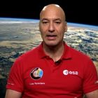 Luca Parmitano in diretta da Houston: «Coronavirus? Chiedete agli esperti, io spero che sia l'occasione per unire le forze di tutto il mondo» Il Notturno Spaziale