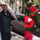 Bobo Vieri, rose rosse per Costanza Caracciolo: «Grazie al papà più dolce del mondo»