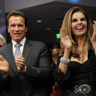 Maria Shriver, ex moglie di Schwarzenegger, sconvolge i fan: «Cosa le hanno fatto in faccia?»