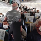 Virus e distanziamento sugli aerei, il Cts è pronto alla stretta: uniformare le norme
