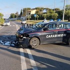 Frascati, ladri in fuga con auto rubata centrano macchina dei carabinieri. Due feriti, ricerche ancora in corso