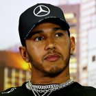 Ecclestone, frase razzista scatena Hamilton: «È un ignorante». E Liberty Media cancella l'ex patron della F1