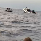 Paura a Ponza, motoscafo rischia di affondare: salvati gli occupanti e recuperato il natante