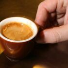 Preside “ruba” sette caffè e viene licenziato: «Grave condotta, avrà la pensione azzerata»