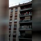 “Il cielo e sempre più blu”: il flashmob di oggi dai balconi di Roma
