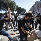 Roma, ultrà ed estremisti, guerriglia al Circo Massimo: 2 arresti e 13 fermi