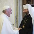 Papa Francesco alle prese con la grana della guerra in Ucraina parla soprattutto delle badanti