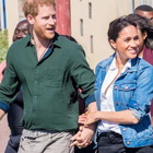 Harry e Meghan tornano a Londra: i rapporti con William e Kate e le preoccupazioni della Regina