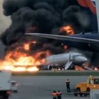 Aereo in fiamme a Mosca: l'elenco dei sopravvissuti diffuso dall'Aeroflot. Il terrificante video girato da un passaggero: il fumo invade la cabina