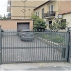 Ragazzo morto folgorato dal cancello elettrico a Roma: aveva 14 anni, tragedia alla Borghesiana