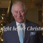 Re Carlo, il primo discorso di Natale dopo la morte di Elisabetta. Il pranzo con la famiglia, senza Harry e Meghan