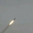 Iran, ecco il missile Paveh: ha una portata di 1.650 km, può colpire Israele. Poi la minaccia a Trump: «Vogliamo ucciderlo»