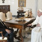 Papa Francesco incontra il capo della Mezzaluna Rossa palestinese. Israele: «Ha avuto un ruolo nei massacri del 7 ottobre»