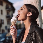 Cecilia Rodriguez su Instagram mentre mangia un gelato, i fan si dividono